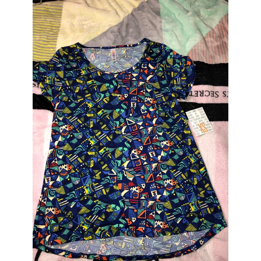 New XS LuLaRoe Classic T!